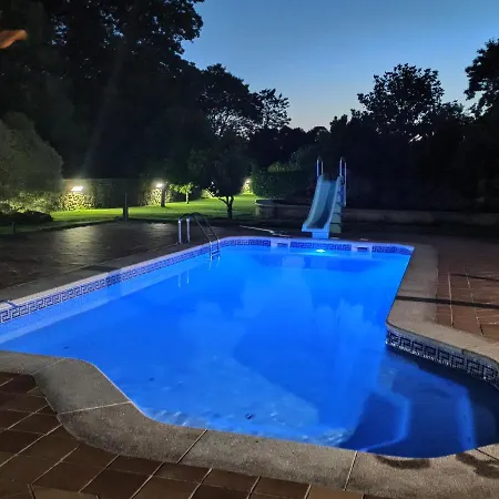 بيت للعطل Villageermis -